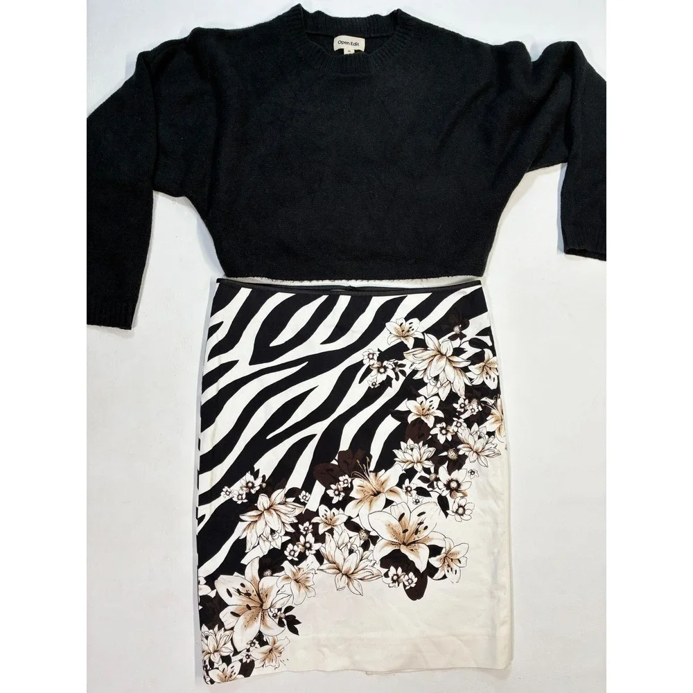 White House Black Market striking skirt